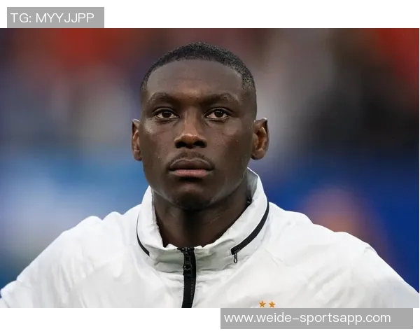 穆阿尼遭马奎尔撞击下巴受伤无需手术预计缺阵六到八周 穆阿尼遭马奎尔撞击下巴受伤无需手术预计缺阵六到八周