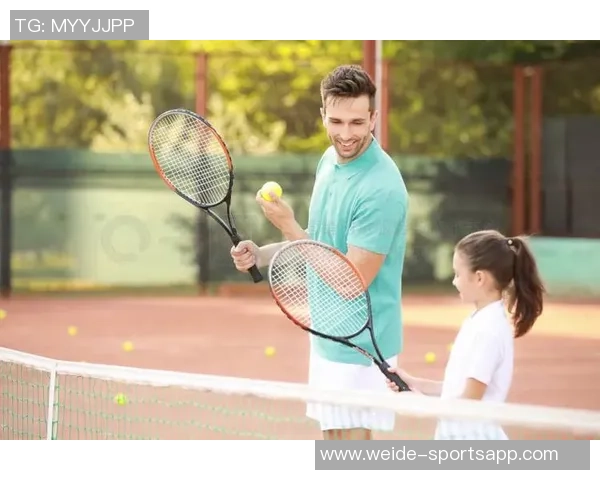 王大雷分享女儿网球训练经历:坚持不懈展现出韧劲与潜力 王大雷分享女儿网球训练经历:坚持不懈展现出韧劲与潜力